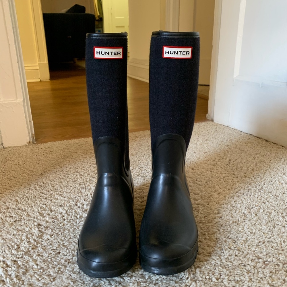 Women’s US9 Hunter rain boots